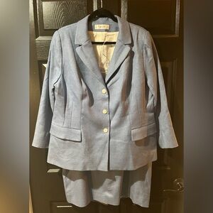 Style Paris Silk/Cotton Two Piece Suit
